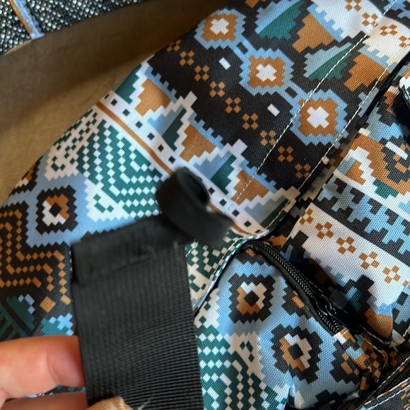 Kavu one strap backpack - Picture 8 of 8